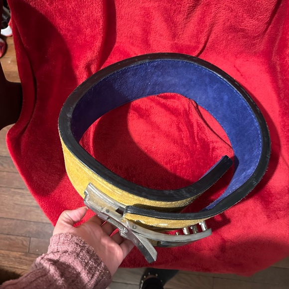 Yellow Leather Weightlifting Belt - Picture 8 of 10